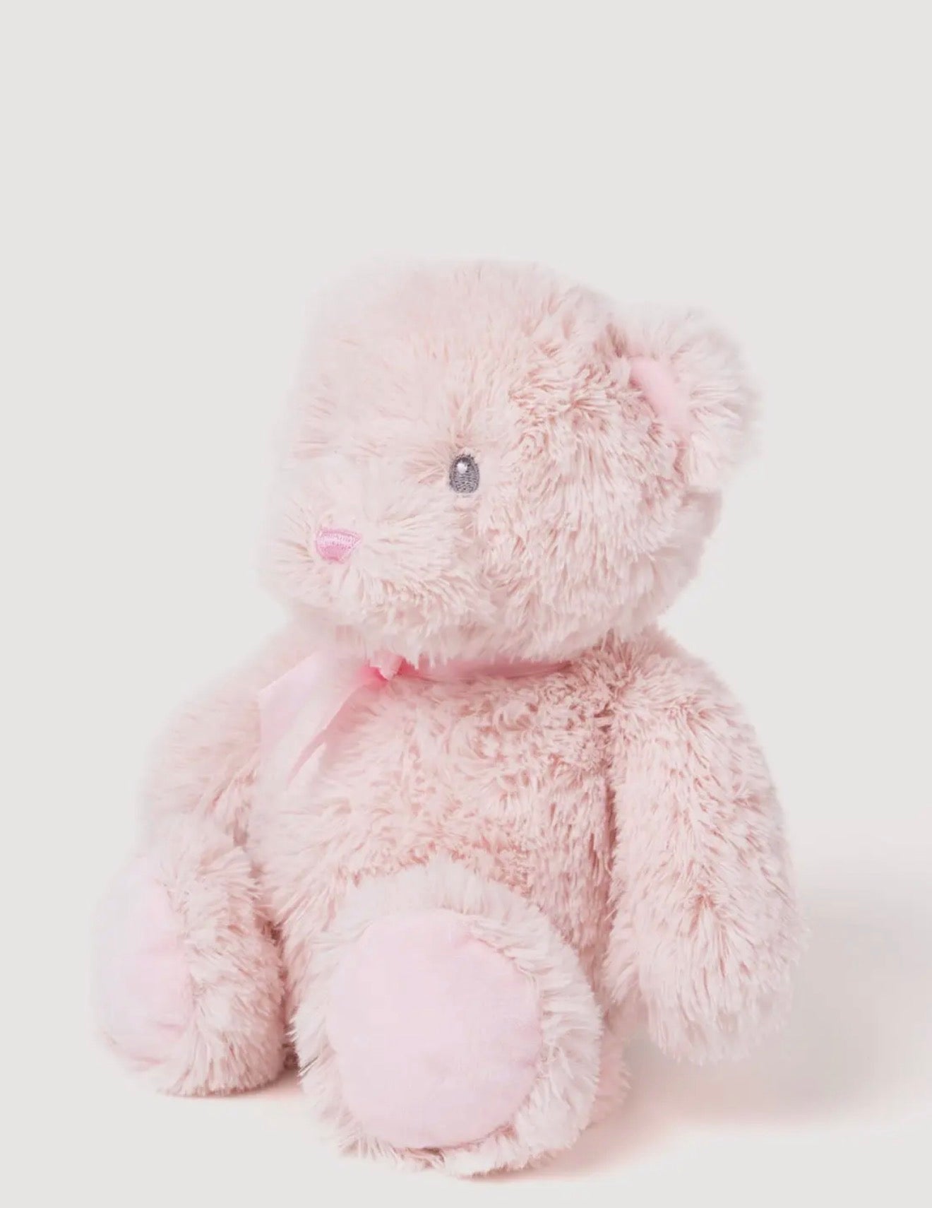 Pluche Babybeer Teddy - zijaanzicht van de babyknuffel