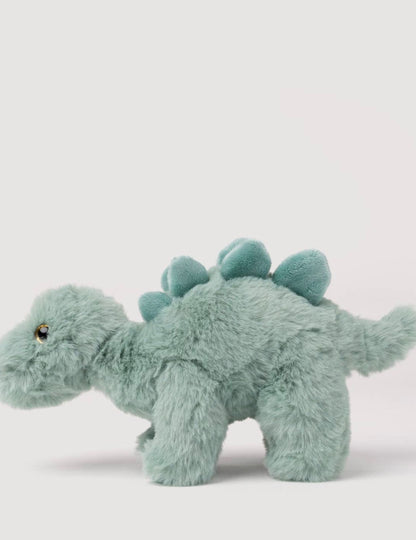 Zijaanzicht van de Pluche Stegosaurus knuffel met ruggenplaten, staart en goudbruin oog
